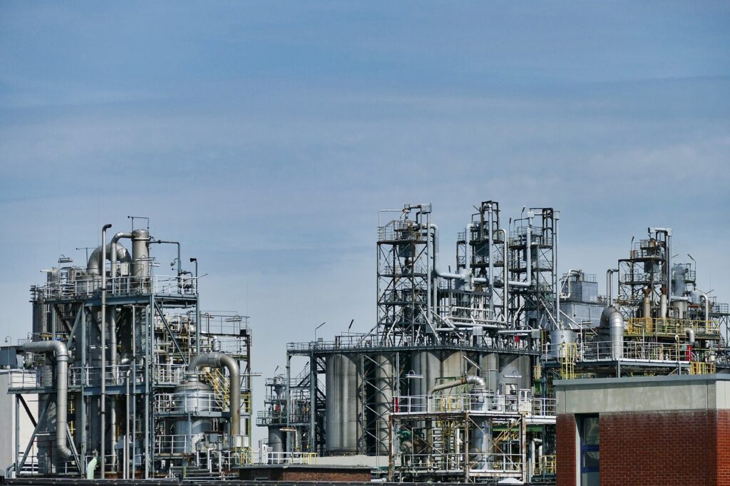 refinery, oil, industry-3613526.jpg